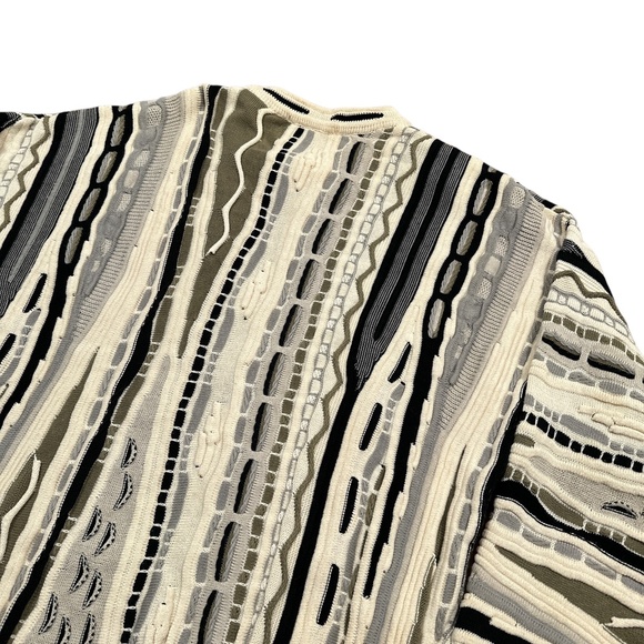 Sold - Picture 4 of 10